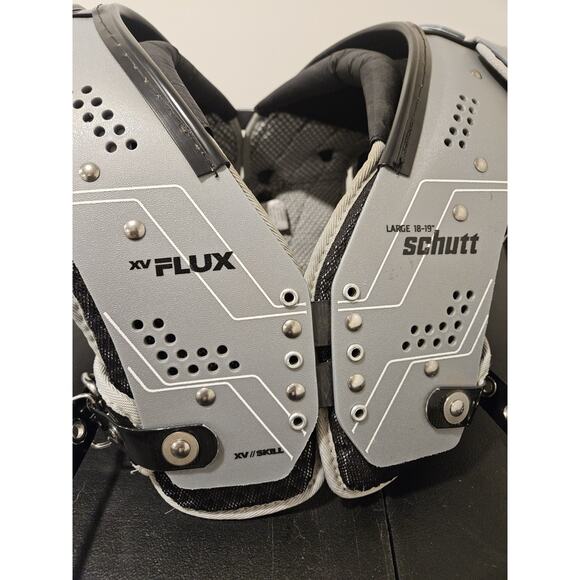Schutt XV Flux Skill Shoulder Pads Size L (18-19") - Picture 5 of 6
